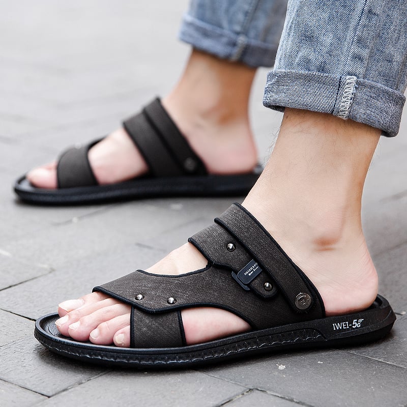 Trendy Outdoor Beach Sandals for Sports and Driving